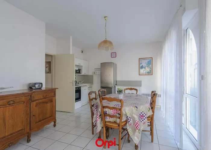 T2 A 50m De La Avec Piscine, Tennis Et Balcon - - Fr-1-258-187